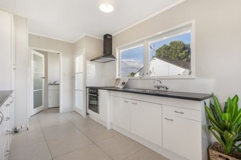 Photo of property in 76 Thompson Terrace, Manurewa, Auckland, 2102
