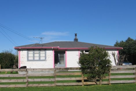 Photo of property in 20 Woodward Street East, Featherston, 5710