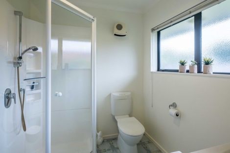 Photo of property in 52 Campion Road, Waikanae Beach, Waikanae, 5036