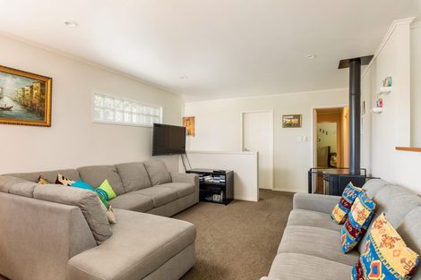 Photo of property in 36 Lemnos Place, Titirangi, Auckland, 0604