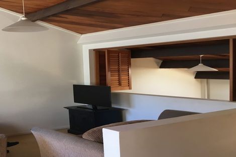 Photo of property in Metro Apartments, 19/220 Thorndon Quay, Pipitea, Wellington, 6011