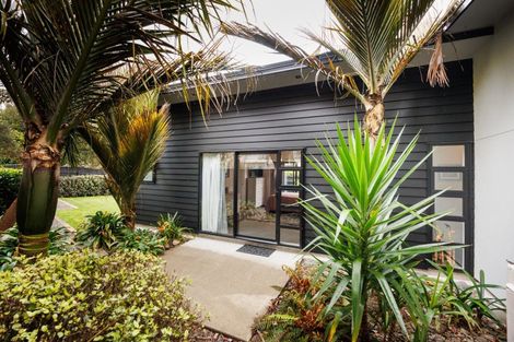 Photo of property in 24a Ihaka Street, Hokowhitu, Palmerston North, 4410