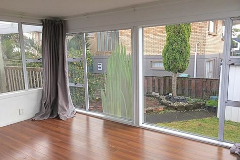 Photo of property in 169 Hobsonville Road, West Harbour, Auckland, 0618