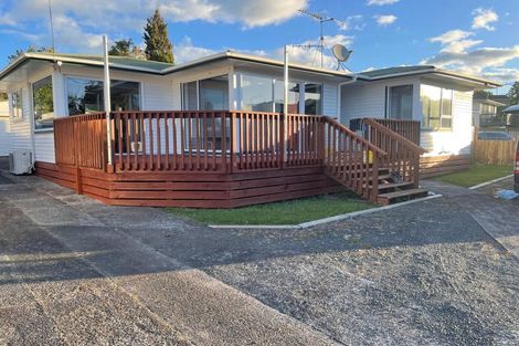 Photo of property in 19 Manapouri Place, Glenview, Hamilton, 3206