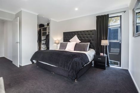 Photo of property in 1e Breakwater Way, Whitby, Porirua, 5024