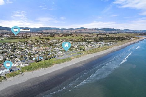 Photo of property in 3 Tasman Road, Otaki Beach, Otaki, 5512