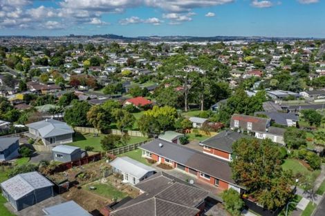 Photo of property in 2/22 Pooley Street, Pakuranga Heights, Auckland, 2010