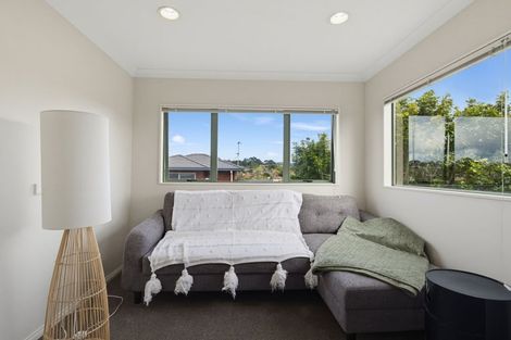 Photo of property in 6 Chadlington Avenue, Henderson, Auckland, 0612