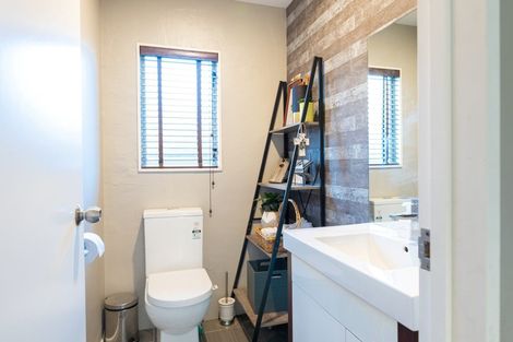 Photo of property in 473 Don Buck Road, Massey, Auckland, 0614