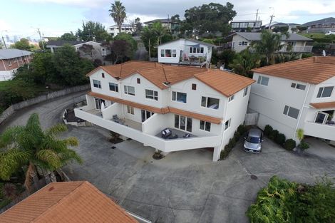 Photo of property in 3/48a Exmouth Road, Northcote, Auckland, 0627