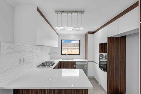 Photo of property in 14a Corolu Place, Conifer Grove, Takanini, 2112