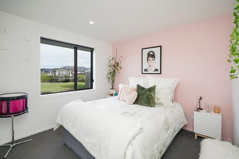 Photo of property in 12 Pegasus Place, Seaward Bush, Invercargill, 9812