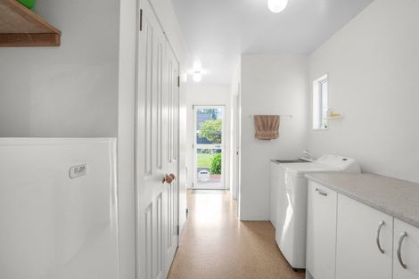 Photo of property in 15 Wood Street, Greytown, 5712