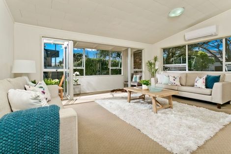 Photo of property in 1/15 Omana Road, Milford, Auckland, 0620