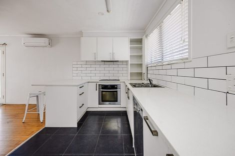 Photo of property in 2/8 James Road, Manurewa, Auckland, 2102