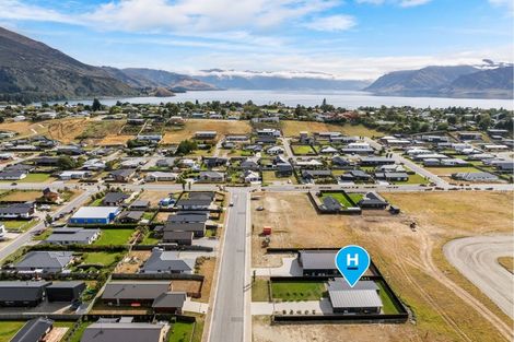 Photo of property in 9 Swan Street, Lake Hawea, 9382