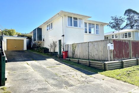 Photo of property in 19 Speargrass Grove, Timberlea, Upper Hutt, 5018