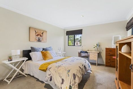 Photo of property in 47 Kittiwake Drive, Schnapper Rock, Auckland, 0632