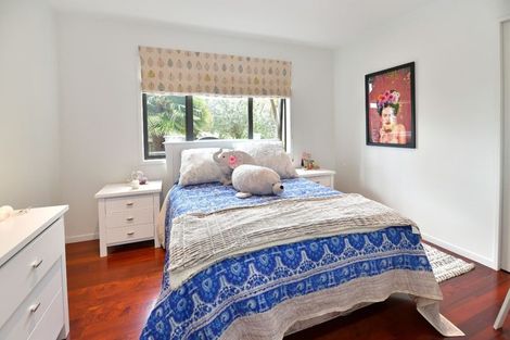 Photo of property in 35 Landvale Court, Browns Bay, Auckland, 0630