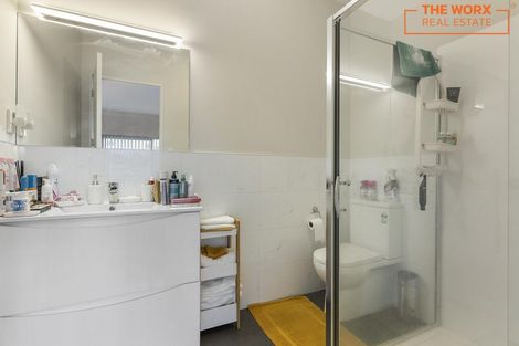 Photo of property in 11 Regis Park Drive, Pukekohe, 2120