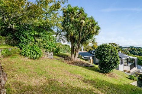 Photo of property in 115 Mangorei Road, Merrilands, New Plymouth, 4312