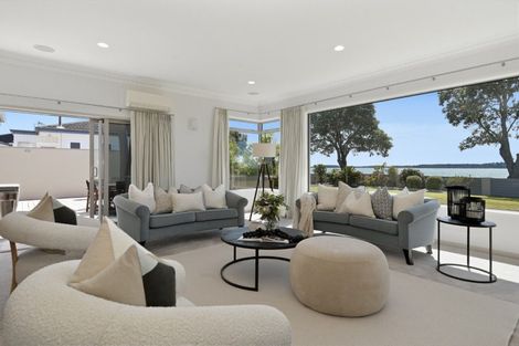 Photo of property in 19 Beach Road, Otumoetai, Tauranga, 3110