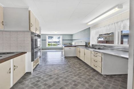 Photo of property in 40 High Street East, Waitara, 4320