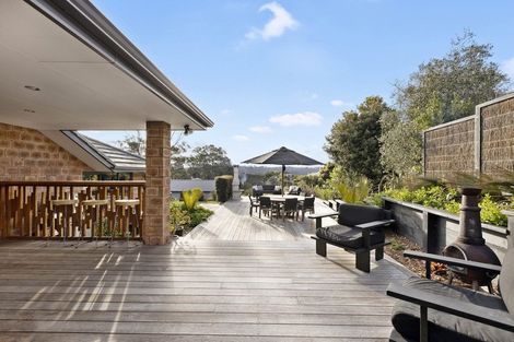 Photo of property in 28 The Close, Greenhithe, Auckland, 0632