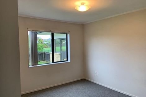 Photo of property in 26 Blueridge Close, Sunnyvale, Auckland, 0612