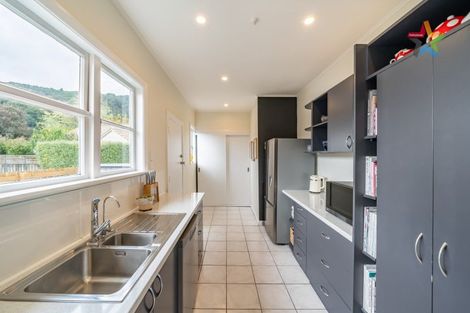 Photo of property in 15 Tyndall Street, Waiwhetu, Lower Hutt, 5010