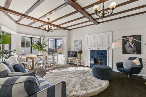 Photo of property in 323 The Terrace, Te Aro, Wellington, 6011