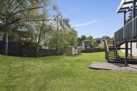 Photo of property in 15 Panzic Place, Glen Eden, Auckland, 0602
