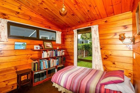 Photo of property in 18 Saint Ives Grove, Whalers Gate, New Plymouth, 4310