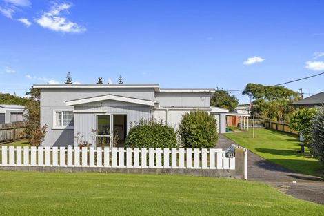 Photo of property in 71 Seymour Street, Waitara, 4320