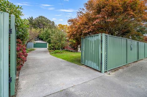 Photo of property in 14 Oakdale Street, Avonhead, Christchurch, 8042