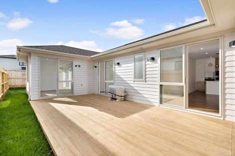 Photo of property in 5 Lusitano Drive, Karaka, Papakura, 2113