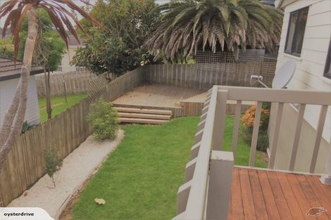 Photo of property in 1/6 Grenadine Place, Unsworth Heights, Auckland, 0632