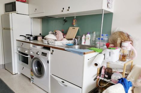 Photo of property in Urbane Apartments, 7/29 Webb Street, Mount Cook, Wellington, 6011