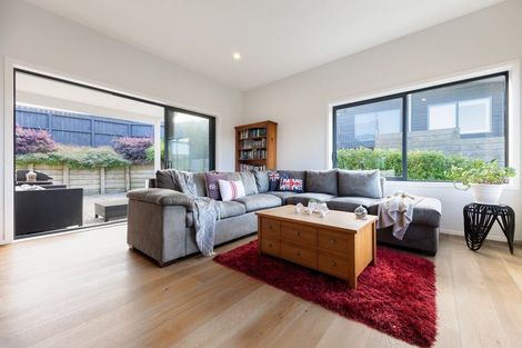 Photo of property in 21 Ferndale Drive, Waikanae, 5036