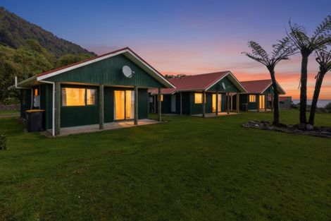 Photo of property in 2628 State Highway 6, Barrytown, Runanga, 7873
