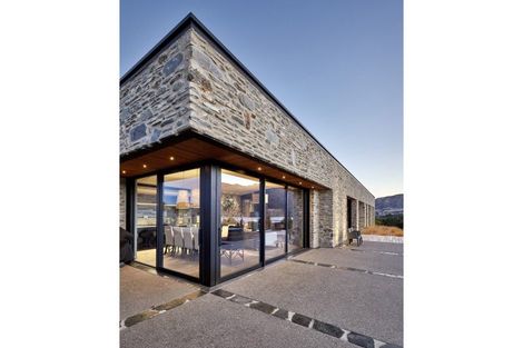 Photo of property in 12 Minaret Ridge, Wanaka, 9305