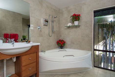 Photo of property in 52 Corinna Street, Welcome Bay, Tauranga, 3112