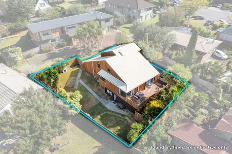 Photo of property in 1/11 Cambric Place, Botany Downs, Auckland, 2010