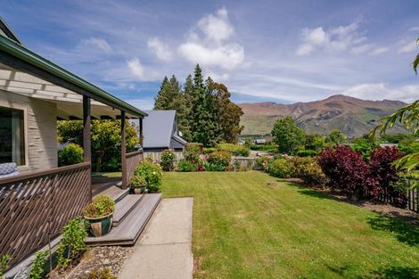 Photo of property in 1 Totara Terrace, Wanaka, 9305