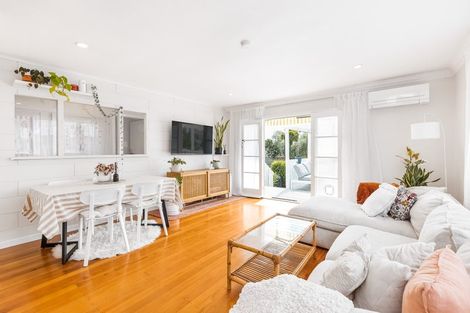 Photo of property in 113 Brightside Road, Stanmore Bay, Whangaparaoa, 0932