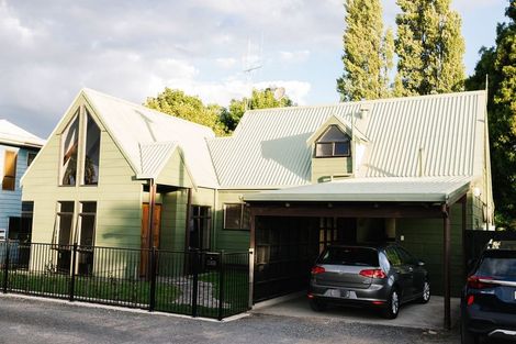 Photo of property in 28b Braid Road, St Andrews, Hamilton, 3200