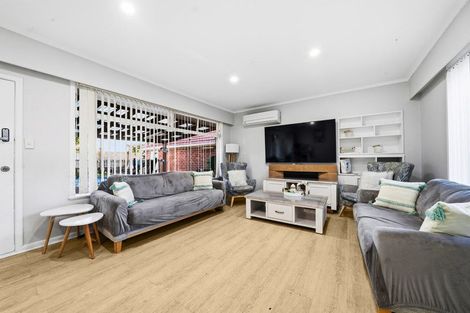 Photo of property in 25 Great South Road, Papatoetoe, Auckland, 2025