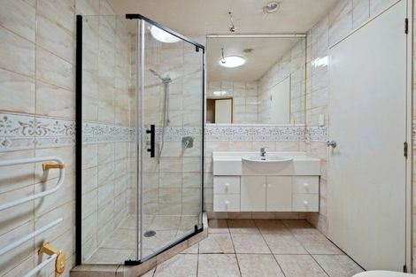 Photo of property in 2/77 Saint George Street, Papatoetoe, Auckland, 2025