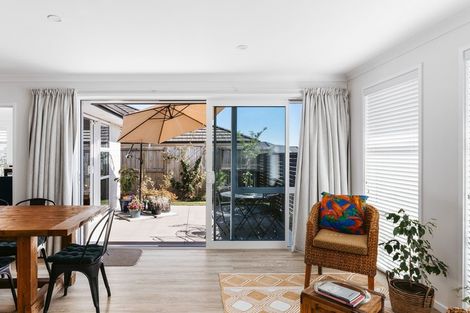 Photo of property in 77 Bert Wall Drive, Omokoroa, 3114