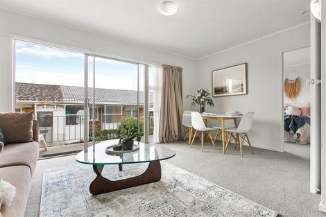 Photo of property in 2/34 Watea Road, Sandringham, Auckland, 1025
